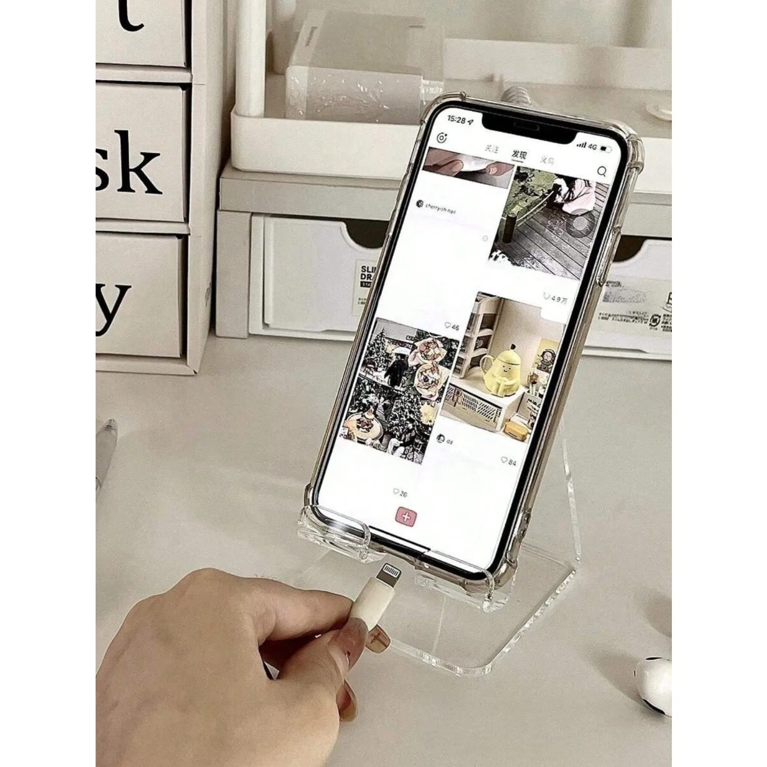 1pc Boxed Multi-Piece Desk Phone Stand, Colorful, Decor, Convenient Charging, Non-Slip Design, Suitable Multiple Scenarios
1pc Boxed Multi-Piece Desk Phone Stand, Colorful, Decor, Convenient Charging, Non-Slip Design, Suitable Multiple Scenarios