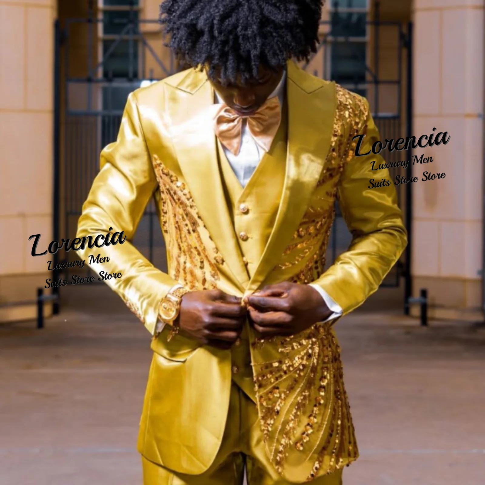 Intricate Rhinestone Men Suits Customized Luxury Lapel Wedding Groom Tuxedos 3 Pieces Sets Male Prom Blazer trajes para hombre
Intricate Rhinestone Men Suits Customized Luxury Lapel Wedding Groom Tuxedos 3 Pieces Sets Male Prom Blazer trajes para hombre