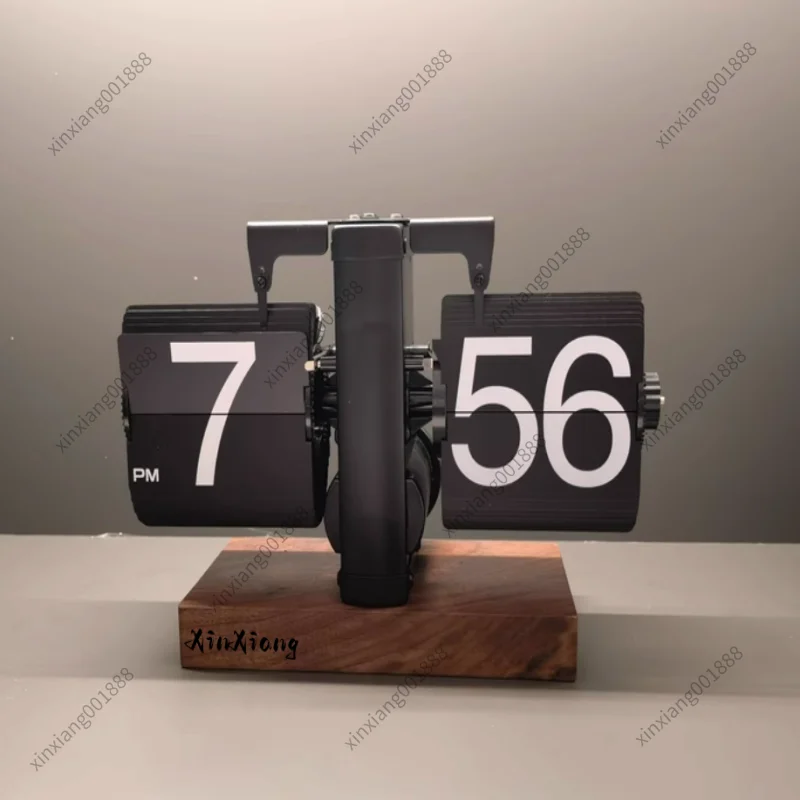 Automatic Page-turning Clock, Retro Mechanical Digital Clock for Desktop Ornaments, Creative Living Room Decoration
Automatic Page-turning Clock, Retro Mechanical Digital Clock for Desktop Ornaments, Creative Living Room Decoration