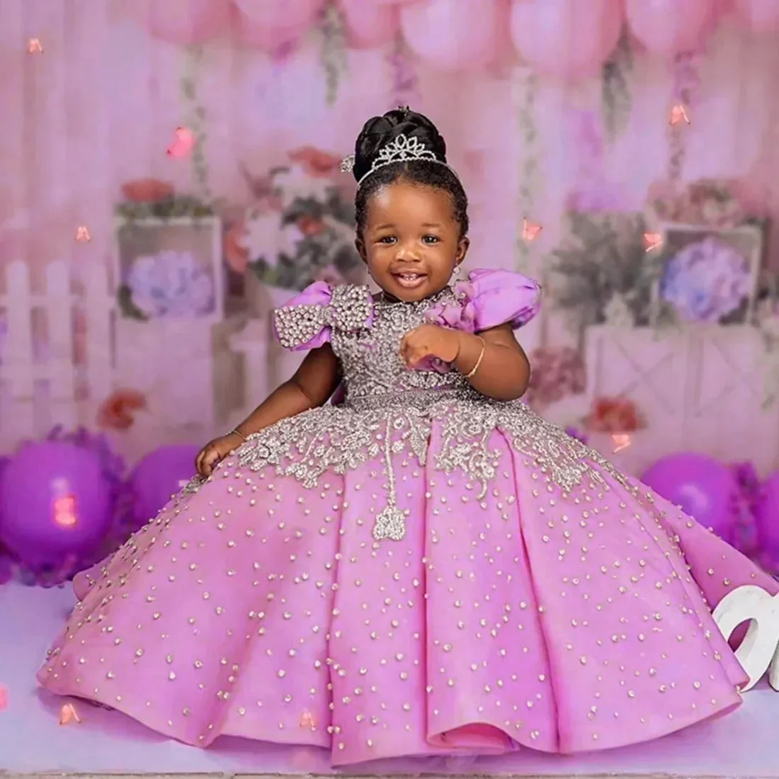 Custom Flower Girl Dress Wedding Gown Birthday Party Pageant Dress Beaded Bow Puff Sleeve Ball Gown For Baby Girls فساتين بنات
Custom Flower Girl Dress Wedding Gown Birthday Party Pageant Dress Beaded Bow Puff Sleeve Ball Gown For Baby Girls فساتين بنات