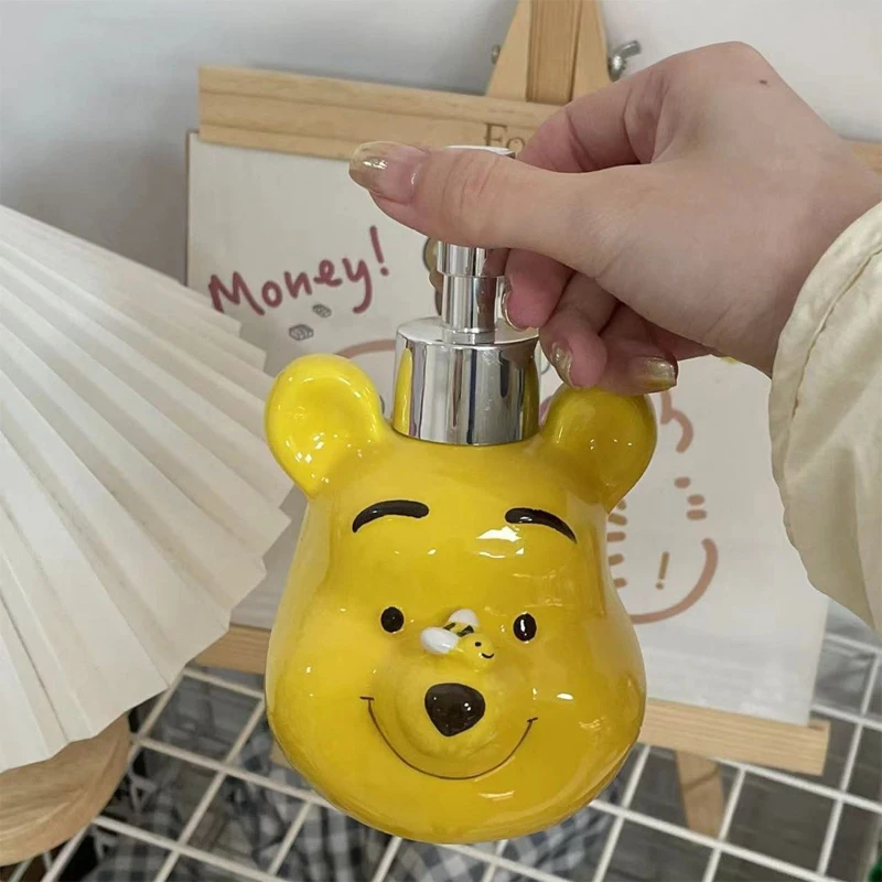Kawaii Cartoon Winnie The Pooh Press Bottle Little Bee Storage Bottle Cartoon Makeup Water Bottle Hand Sanitizer Ceramic Jar
Kawaii Cartoon Winnie The Pooh Press Bottle Little Bee Storage Bottle Cartoon Makeup Water Bottle Hand Sanitizer Ceramic Jar