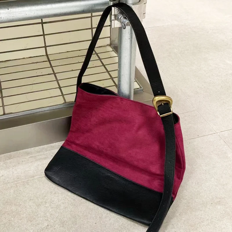 Korean Casual Faux Suede Bags For Women Luxury Designer Handbag And Purses 2024 New In PU Splicing Belt Buckle Underarm Shoulder
Korean Casual Faux Suede Bags For Women Luxury Designer Handbag And Purses 2024 New In PU Splicing Belt Buckle Underarm Shoulder