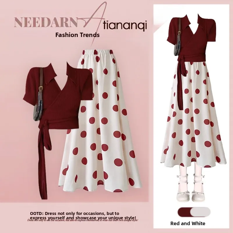 Summer Light Maturity Knitted Set Casual High Waist Skirt Two-Piece Suit Elegant Small Audience T-Shirt And Skirt Ensemble
Summer Light Maturity Knitted Set Casual High Waist Skirt Two-Piece Suit Elegant Small Audience T-Shirt And Skirt Ensemble