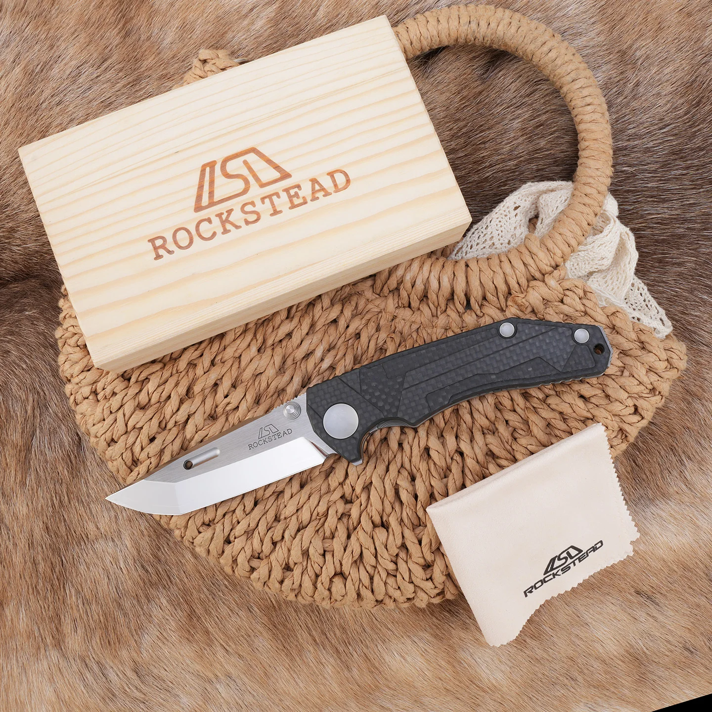Rockstea folding knife Pocket knife, high-end gift collectible folding knife, carbon fiber + titanium alloy handle
Rockstea folding knife Pocket knife, high-end gift collectible folding knife, carbon fiber + titanium alloy handle