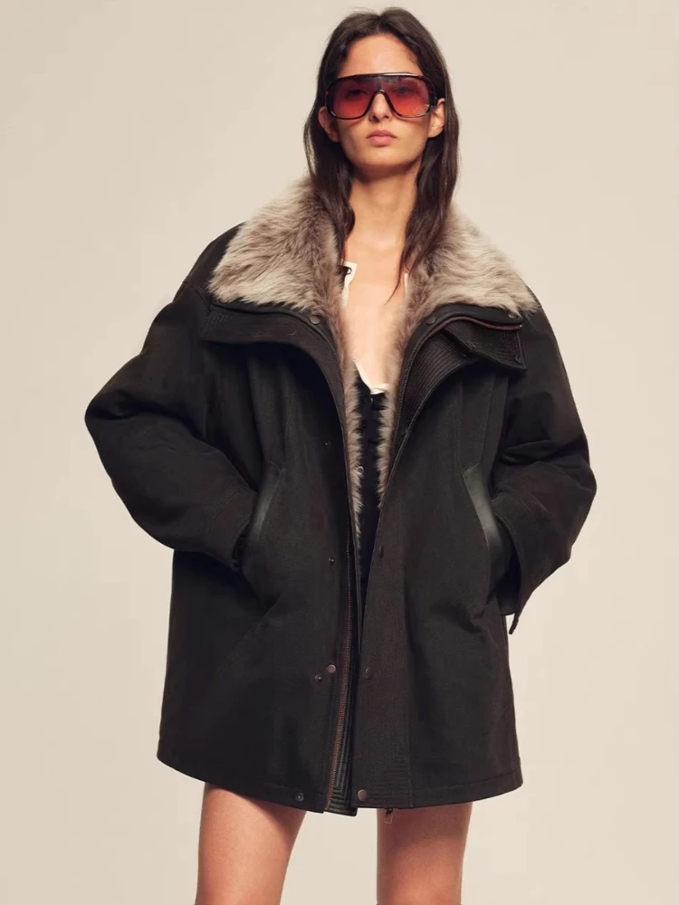 Natural Lamb Fur Collar Goose Down Jackets for Women 2026 High-end Simple Stand Collar Liner Detachable Design Winter Down Coat
Natural Lamb Fur Collar Goose Down Jackets for Women 2026 High-end Simple Stand Collar Liner Detachable Design Winter Down Coat