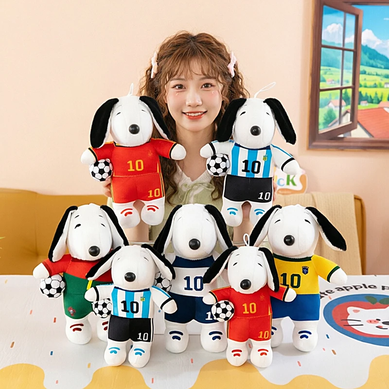 New Peanuts Snoopy Soccer cute Plush Toy Pendant Key Chain Team Jersey Stuffed Doll with Football for Kids Fans Birthday Gift
New Peanuts Snoopy Soccer cute Plush Toy Pendant Key Chain Team Jersey Stuffed Doll with Football for Kids Fans Birthday Gift