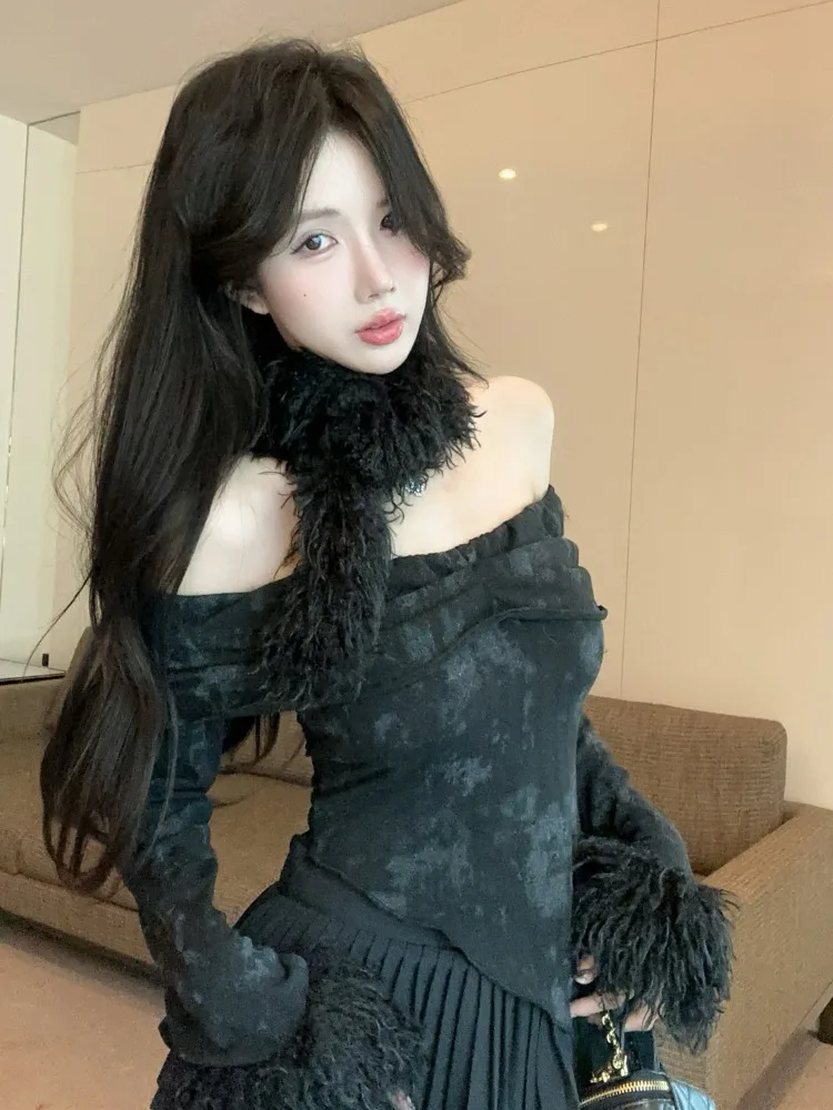 Retro Asymmetrical Long Sleeve Shoulder Bared Women's Top Black Pleated Skirt Pants Two Piece Set Autumn Winter New Style
Retro Asymmetrical Long Sleeve Shoulder Bared Women's Top Black Pleated Skirt Pants Two Piece Set Autumn Winter New Style