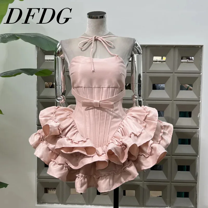 DFDG High Quality 2025 Summer New Women's Loose Hem Design Dress With Strapless Lace Decoration And Waist Cinching
DFDG High Quality 2025 Summer New Women's Loose Hem Design Dress With Strapless Lace Decoration And Waist Cinching