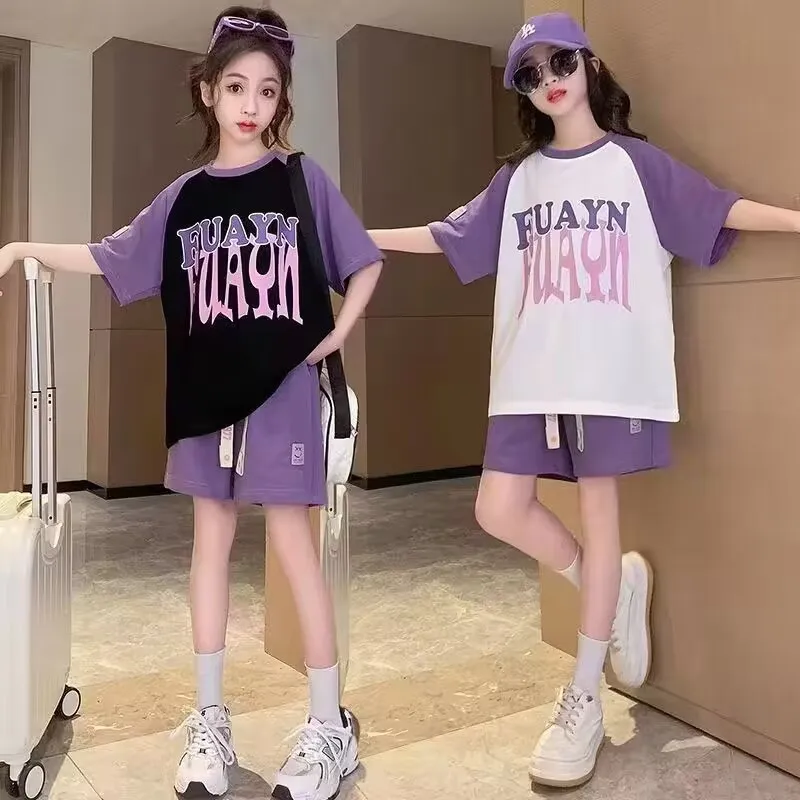 The 2025 new style of fashionable and trendy children's summer short-sleeved girls' two-piece sportswear set
The 2025 new style of fashionable and trendy children's summer short-sleeved girls' two-piece sportswear set