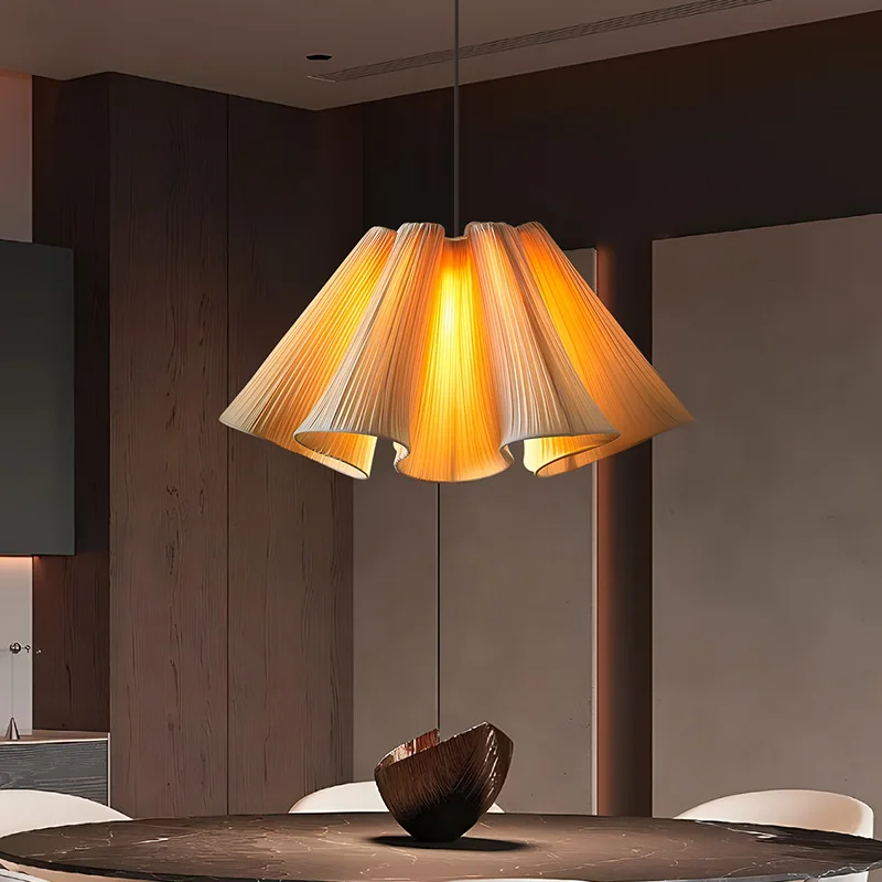 Designer dining room chandelier French medieval cream style creative personality art simple Italian living room main light
Designer dining room chandelier French medieval cream style creative personality art simple Italian living room main light