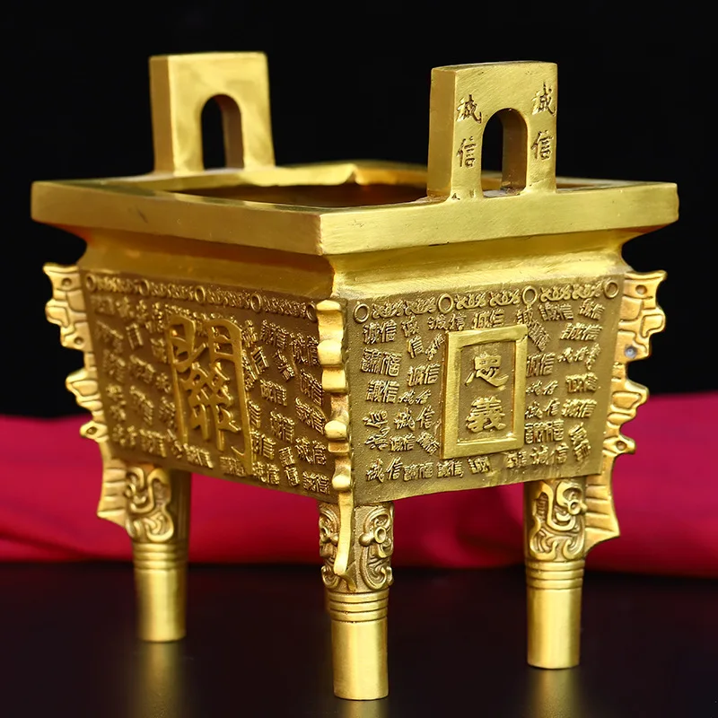 Wholesale Pure Copper Ornament Guan Gong Loyalty Eternal Integrity Tripod Incense Burner Home Company Gift
Wholesale Pure Copper Ornament Guan Gong Loyalty Eternal Integrity Tripod Incense Burner Home Company Gift