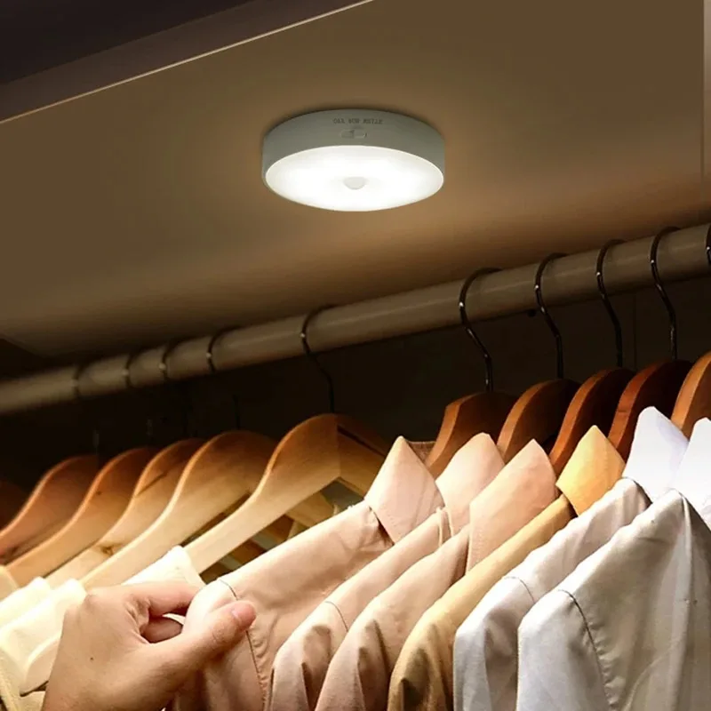 Светодиодный ночник с датчиком движения, беспроводная магнитная круглая лампа для кухонного шкафа, спальни и домашнего декора атмосферы
Светодиодный ночник с датчиком движения, беспроводная магнитная круглая лампа для кухонного шкафа, спальни и домашнего декора атмосферы