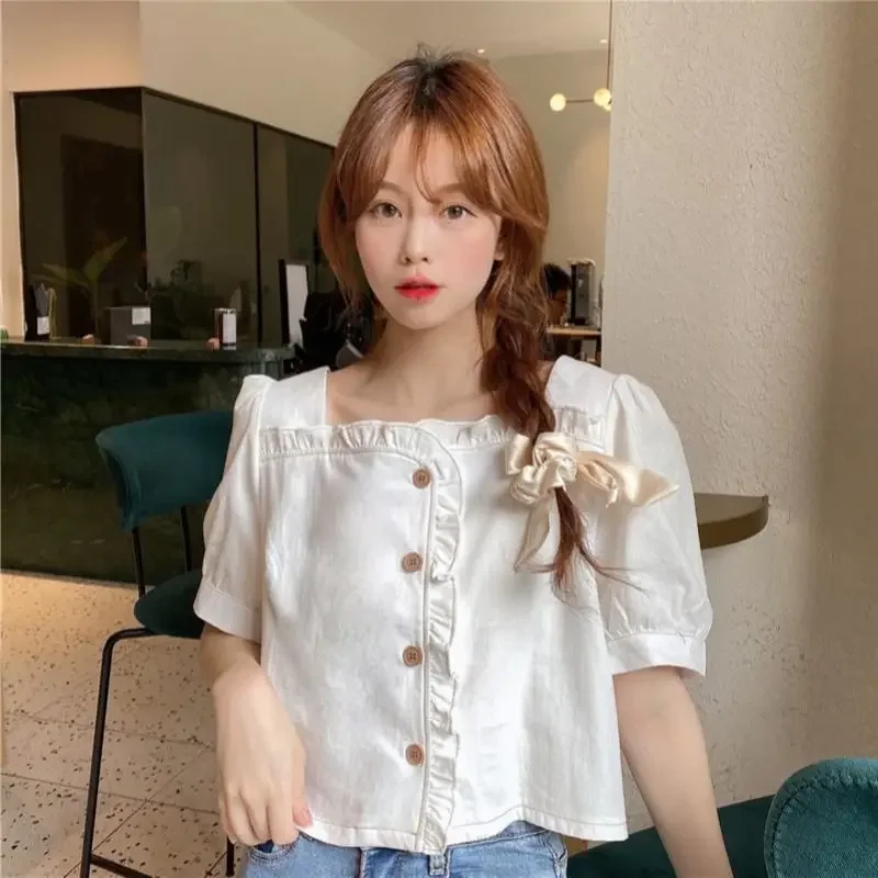 Elegant Square Neck Summer White Blouse Fashion Women New Puff Short Sleeve Simple Shirt Ladies Casual Pleated Short Tops
Elegant Square Neck Summer White Blouse Fashion Women New Puff Short Sleeve Simple Shirt Ladies Casual Pleated Short Tops