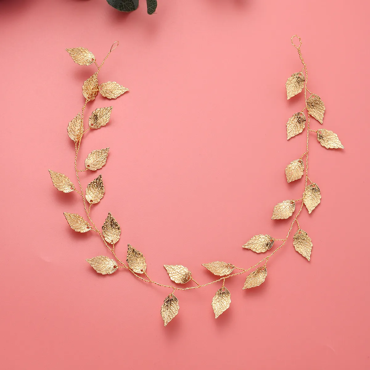 1Pcs Exquisite Leaf Pattern Hair Hoop for Women Wedding Bride Engagement Party Daily Use Elegant Fashion Headband Golden Hair
1Pcs Exquisite Leaf Pattern Hair Hoop for Women Wedding Bride Engagement Party Daily Use Elegant Fashion Headband Golden Hair