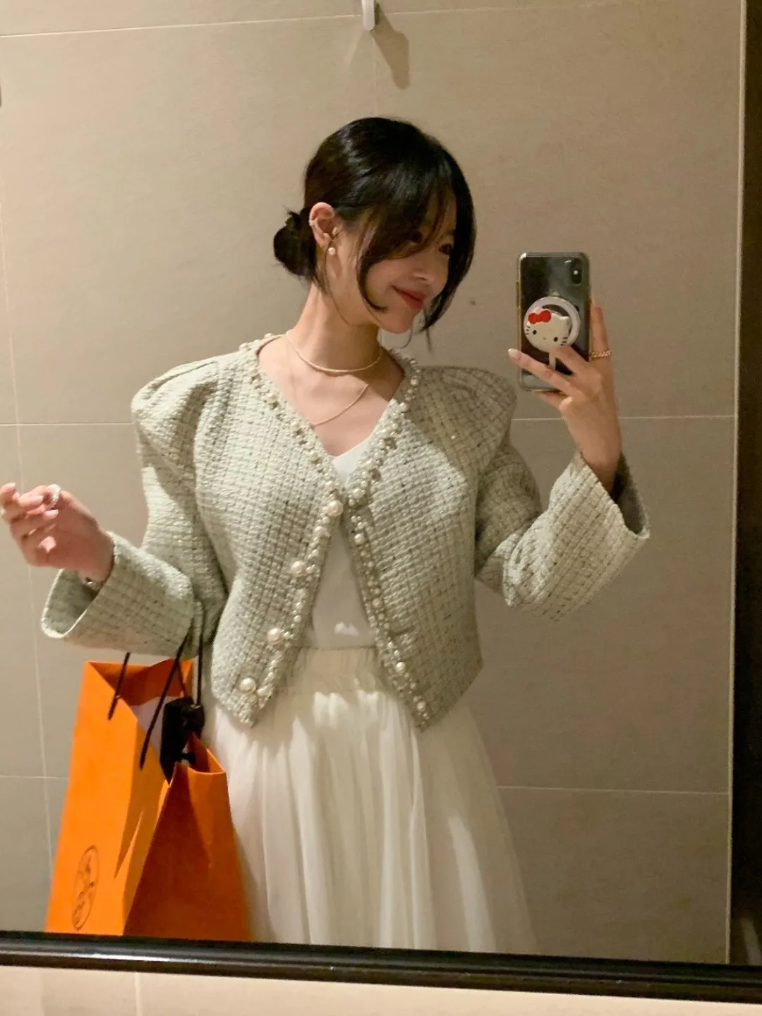 JL ort Pearl Button Decorated V-Ne Bubble Sve Top Women's Street Sle Spring Autumn Jaet Pure E-commerce S
JL ort Pearl Button Decorated V-Ne Bubble Sve Top Women's Street Sle Spring Autumn Jaet Pure E-commerce S