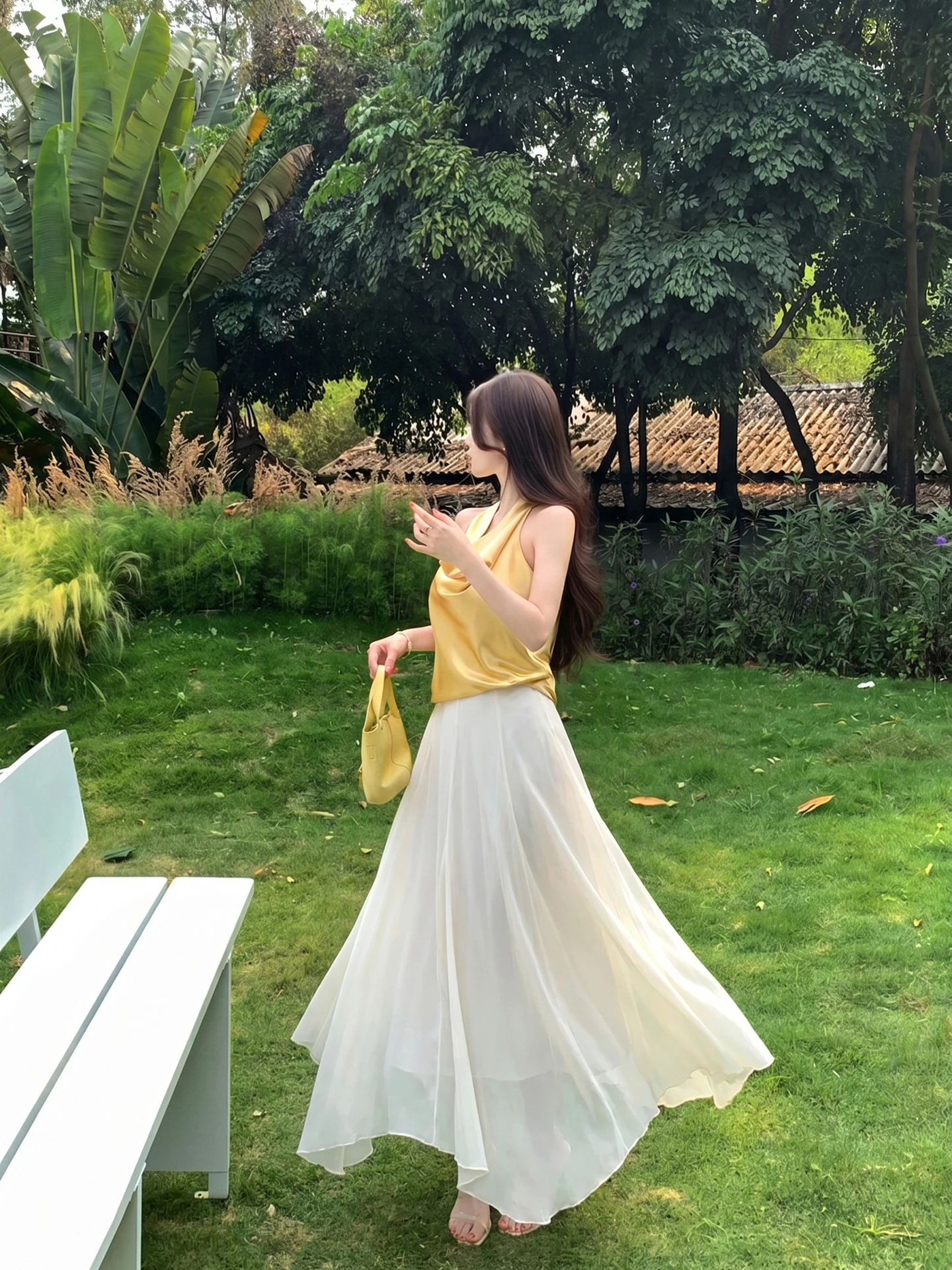 Elegant High Waist Asymmetrical Double Layered Mesh Skirt Women's Summer Loose A-Line Long Skirt Gentle Style City Walk
Elegant High Waist Asymmetrical Double Layered Mesh Skirt Women's Summer Loose A-Line Long Skirt Gentle Style City Walk