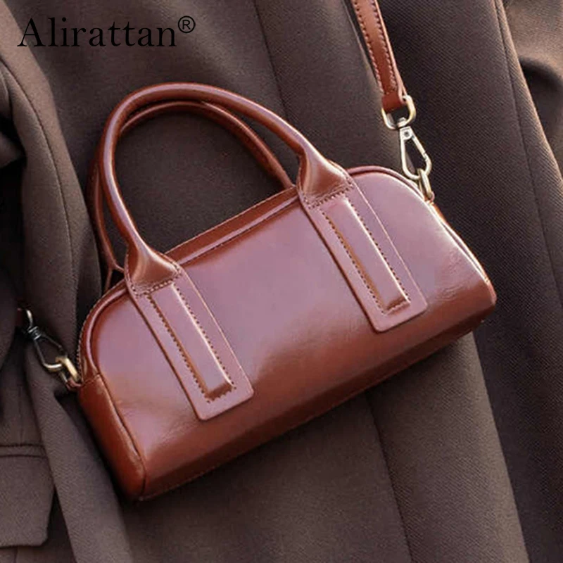 Alirattan 2025 New Layer Cowhide Handbag Bag Retro Single Shoulder Women's Bag Soft Leather Crossbody Bag
Alirattan 2025 New Layer Cowhide Handbag Bag Retro Single Shoulder Women's Bag Soft Leather Crossbody Bag