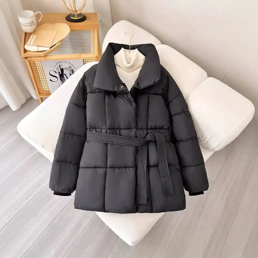Women's Black Cotton-Padded Jacket Coat Lace Detail Tight Waist Korean Style Winter Outerwear European And American Fashion
Women's Black Cotton-Padded Jacket Coat Lace Detail Tight Waist Korean Style Winter Outerwear European And American Fashion