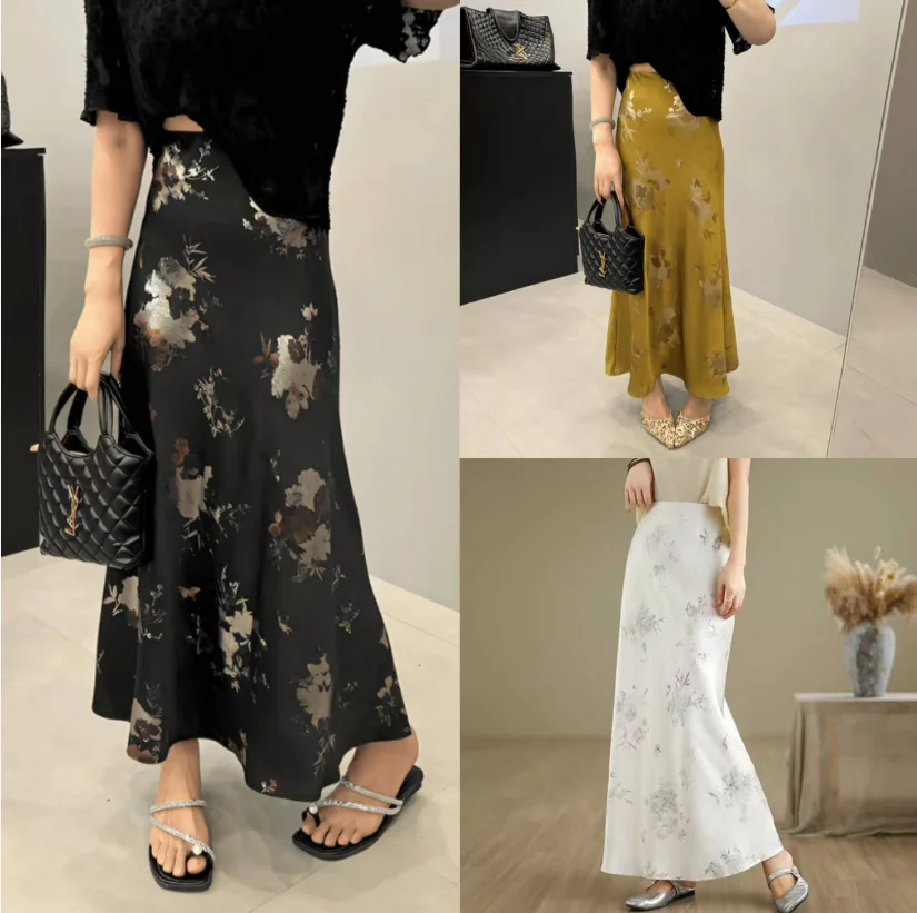 New high-end temperament, new Chinese style printed women's half skirt with drooping sensation, hip hugging A-line skirt
New high-end temperament, new Chinese style printed women's half skirt with drooping sensation, hip hugging A-line skirt