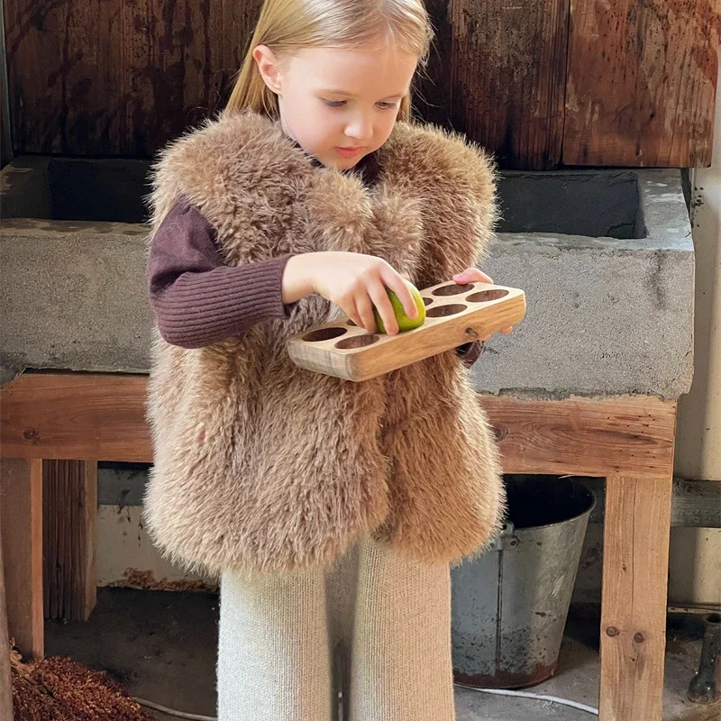 2023 Winter Children's Premium Fur Vest Girls' Temperament Style Cotton Clip Cute Fashion Durable Vest Winter Coat Baby
2023 Winter Children's Premium Fur Vest Girls' Temperament Style Cotton Clip Cute Fashion Durable Vest Winter Coat Baby
