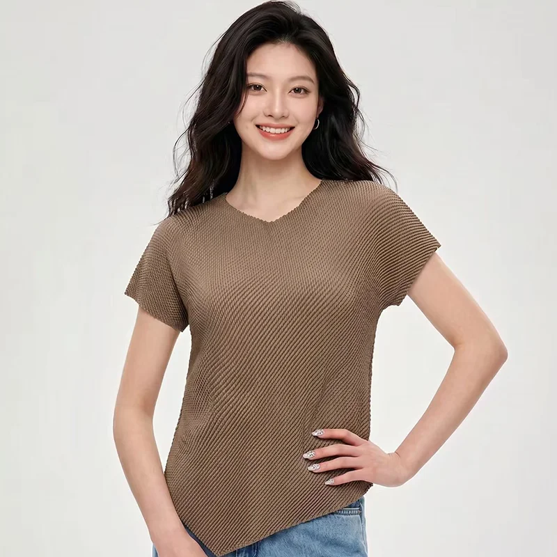 Miyake Pleated T-Shirt 2026 Summer New Casual Simple Short Sleeve Round Neck Women's Lightweight Stretch Top Versatile Clothing
Miyake Pleated T-Shirt 2026 Summer New Casual Simple Short Sleeve Round Neck Women's Lightweight Stretch Top Versatile Clothing