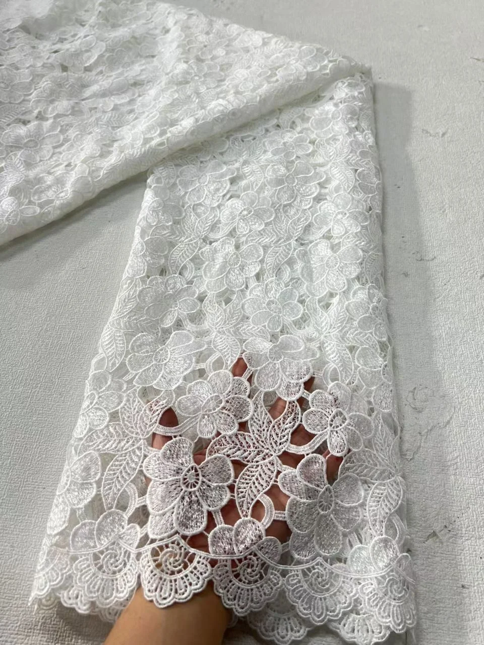 2026 African Nigerian High-Quality Tulle Lace Fabric Cotton Embroidery Guipure 5 Yards for Prom Dresses Sewing Damask JL575
2026 African Nigerian High-Quality Tulle Lace Fabric Cotton Embroidery Guipure 5 Yards for Prom Dresses Sewing Damask JL575