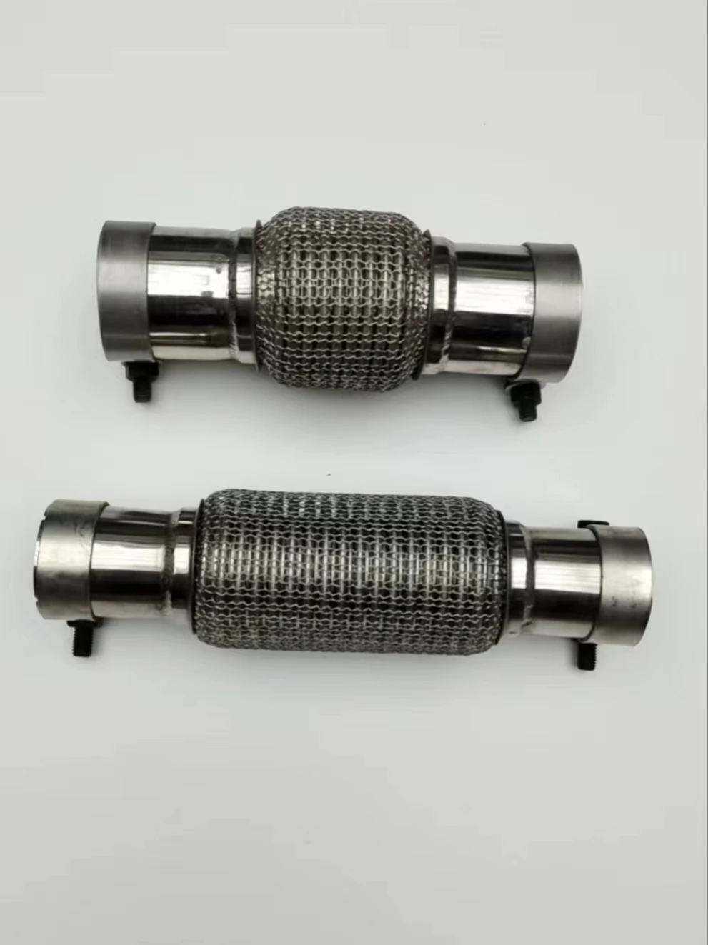 Welding-free car and truck exhaust pipe soft connection, bellows five-layer thickened 304 stainless steel 63-76
Welding-free car and truck exhaust pipe soft connection, bellows five-layer thickened 304 stainless steel 63-76