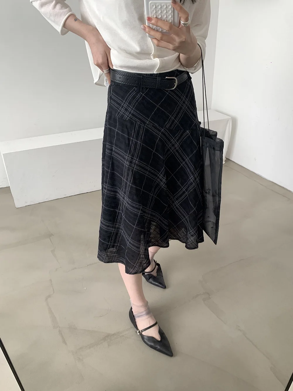 MOSA Korean Style Midi A-Line Skirt with Belt Fish Tail Summer New Arrival High Waist Polyester Printed Skirt for Women
MOSA Korean Style Midi A-Line Skirt with Belt Fish Tail Summer New Arrival High Waist Polyester Printed Skirt for Women
