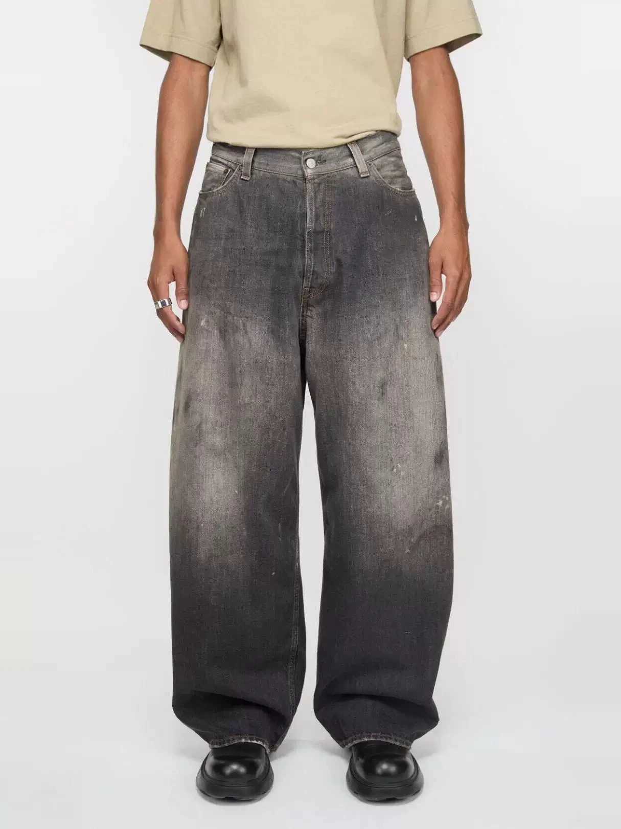 Sun72bian Men's Vintage Washed Loose Leggings Jeans Ink Splashing Design Casual Wear Resistant Modern Style Straight Tube Jeans
Sun72bian Men's Vintage Washed Loose Leggings Jeans Ink Splashing Design Casual Wear Resistant Modern Style Straight Tube Jeans