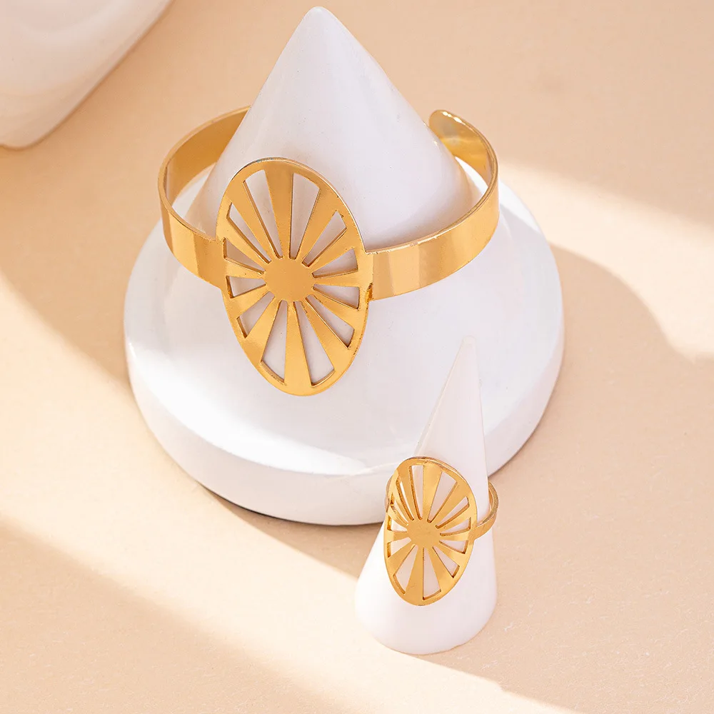 Cuff Bangles Fashion Rings Set Hollow Bracelets for Women Jewelry Adjusted Ring New Jewellry Bangle African Bracelet Sets Retro
Cuff Bangles Fashion Rings Set Hollow Bracelets for Women Jewelry Adjusted Ring New Jewellry Bangle African Bracelet Sets Retro
