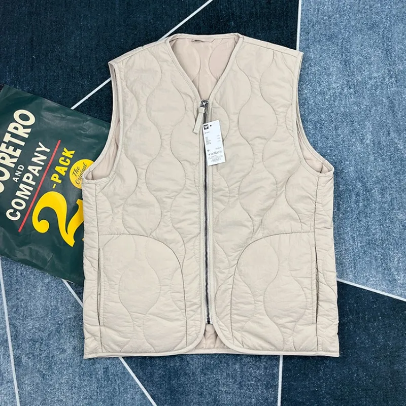 4XL жилет с хлопковой подкладкой для мужчин, осенне-зимний теплый стеганый жилет без воротника с внутренней подкладкой, однотонный японский ретро простой универсальный жилет
4XL жилет с хлопковой подкладкой для мужчин, осенне-зимний теплый стеганый жилет без воротника с внутренней подкладкой, однотонный японский ретро простой универсальный жилет