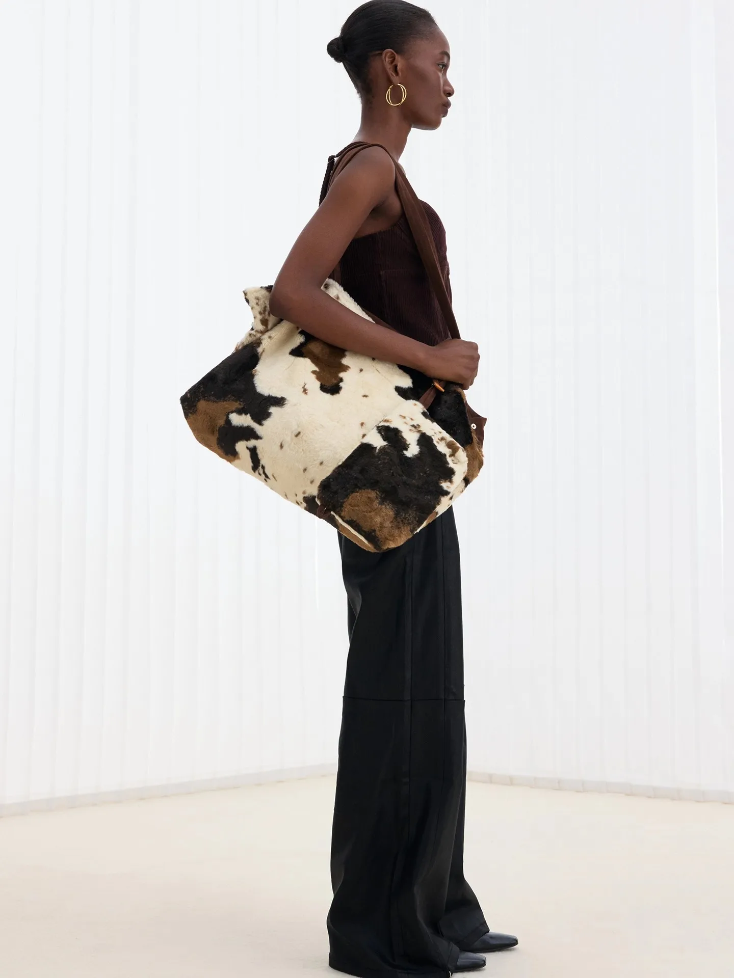 Warm Cute Cow Pattern Tote Fitn Bag Large Capaci Lightweight Casual op Bag Simple Design Ladies' Handbag
Warm Cute Cow Pattern Tote Fitn Bag Large Capaci Lightweight Casual op Bag Simple Design Ladies' Handbag