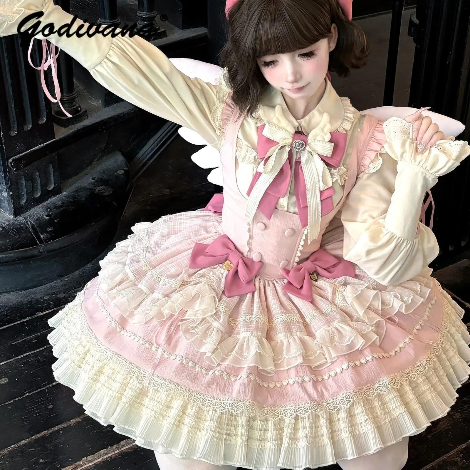 Original Women's Sweet Cos Lolita Dress Set New Spring Summer Girls Cute Bow Long Sleeve Shirt Slim Lace Pink Suspender Dress
Original Women's Sweet Cos Lolita Dress Set New Spring Summer Girls Cute Bow Long Sleeve Shirt Slim Lace Pink Suspender Dress