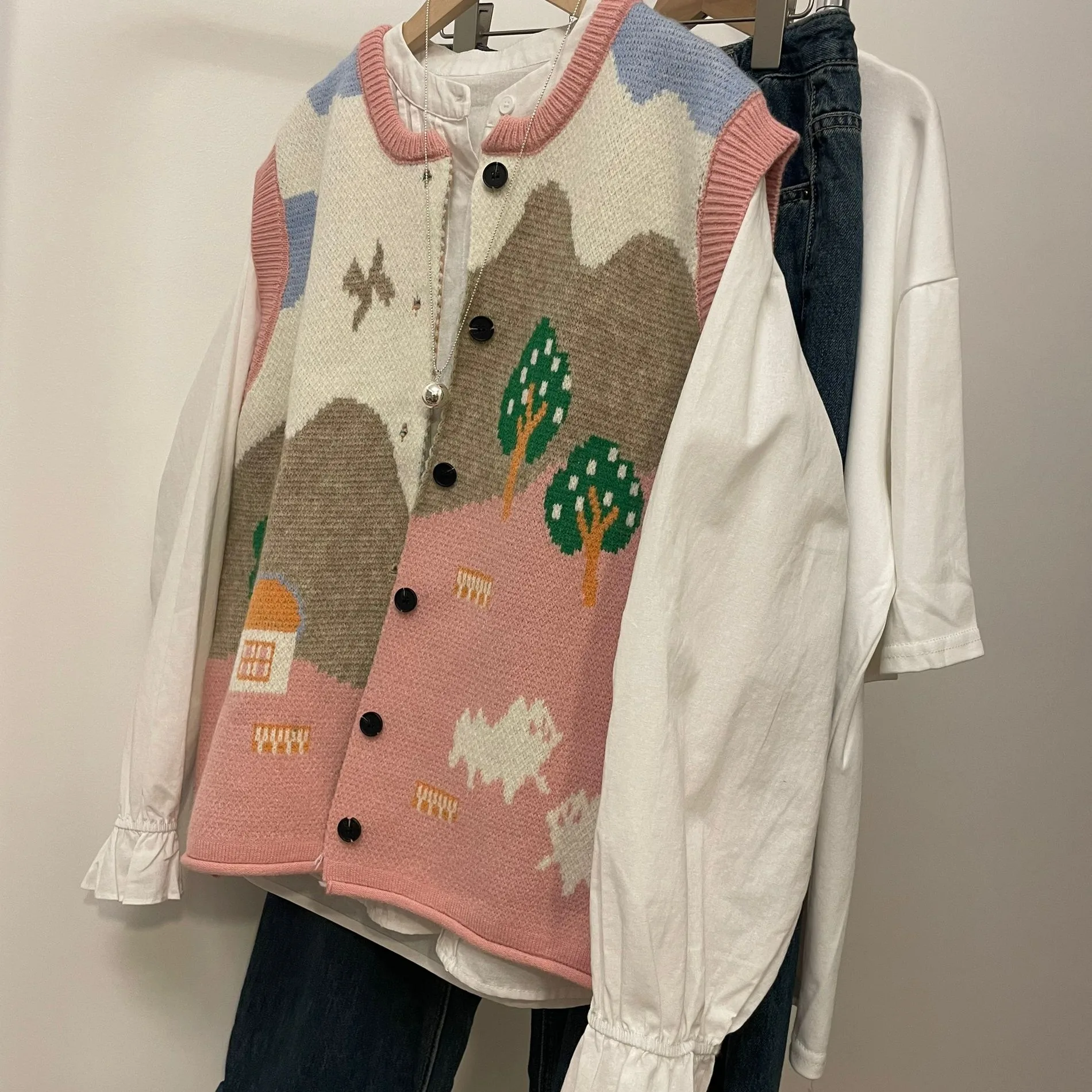 Loose round Ne Knitted Vest Jaet Women's Sle Cartoon Print Autumn Winter Faion Casual Comfortable Breathable Top
Loose round Ne Knitted Vest Jaet Women's Sle Cartoon Print Autumn Winter Faion Casual Comfortable Breathable Top