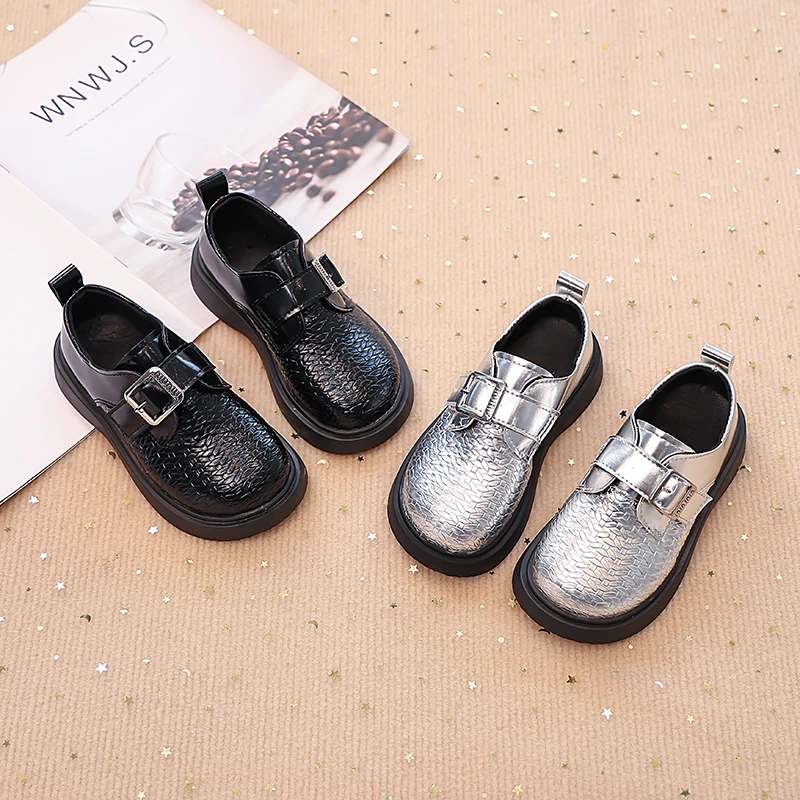 Новая повседневная обувь на платформе с дизайном на липучках для девочек, весна-осень 2024, удобная детская обувь в стиле ретро для девочек и мальчиков. 
Новая повседневная обувь на платформе с дизайном на липучках для девочек, весна-осень 2024, удобная детская обувь в стиле ретро для девочек и мальчиков.