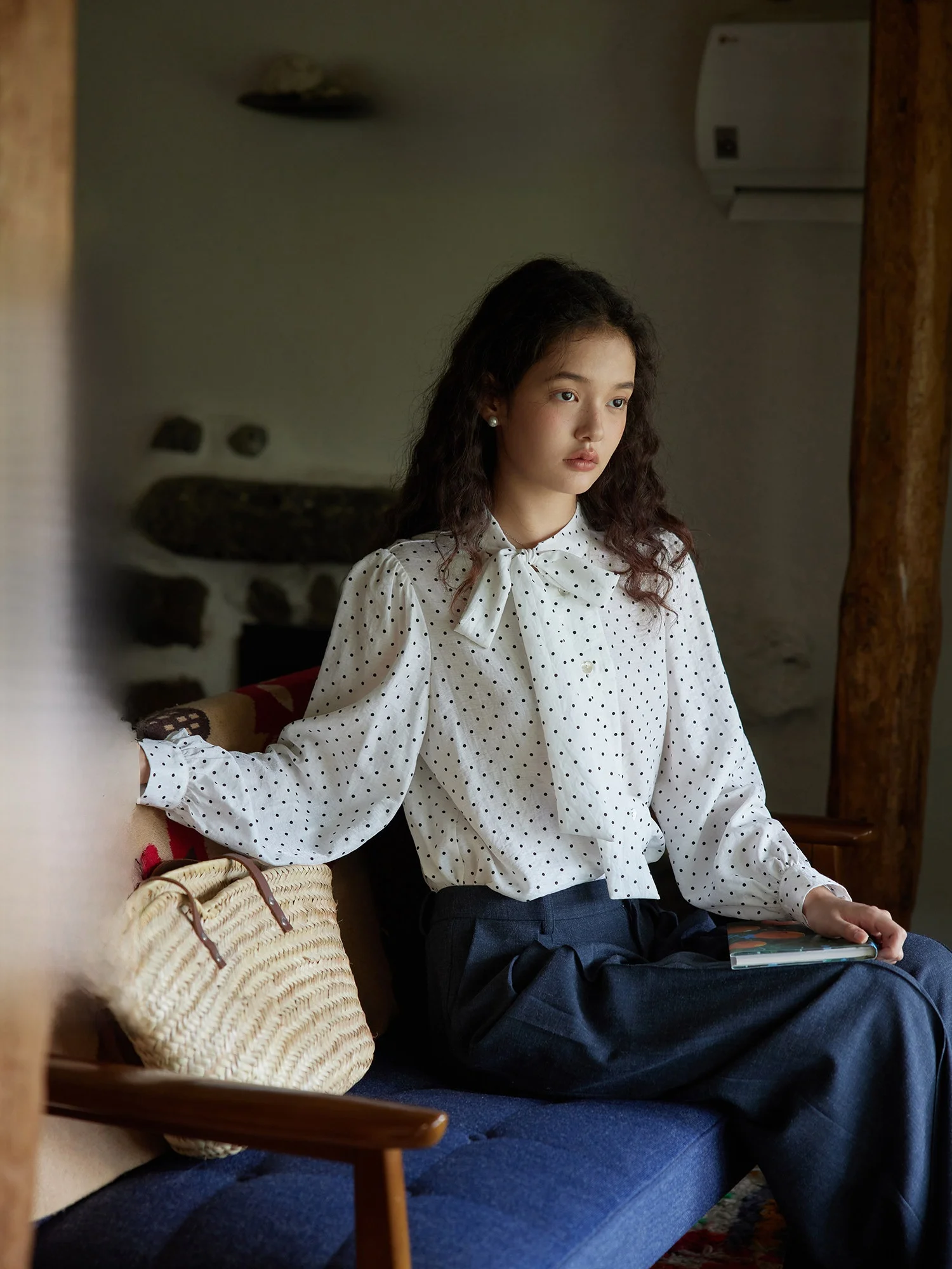 Retro Asymmetric Bow Tie Polka Dot Long Sve Women's irt Commute Top ORWhite Fall 2025 Loose Fit Regular Thin
Retro Asymmetric Bow Tie Polka Dot Long Sve Women's irt Commute Top ORWhite Fall 2025 Loose Fit Regular Thin