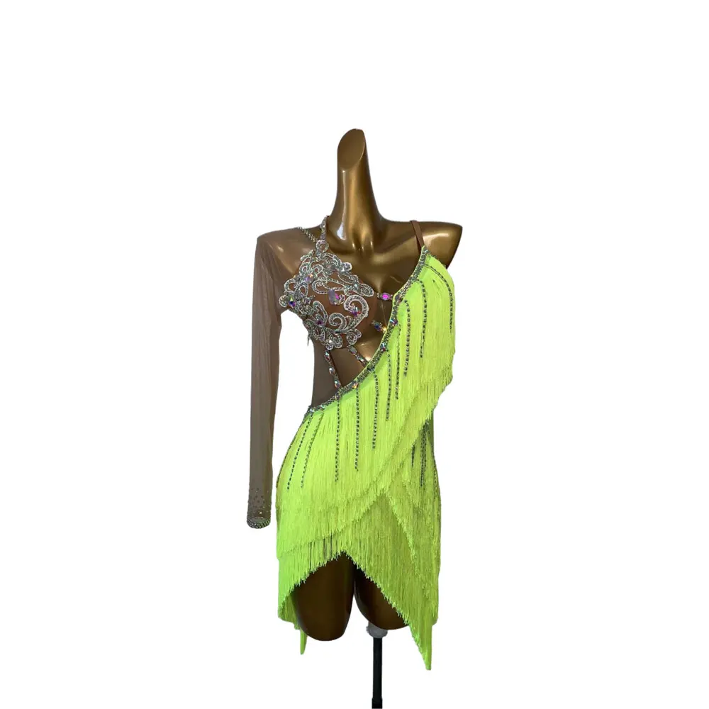 Latin Dance Stage Women's High-end Custom Half Sleeve Tassel Stitching Samba Rhinestone Performance Dress
Latin Dance Stage Women's High-end Custom Half Sleeve Tassel Stitching Samba Rhinestone Performance Dress