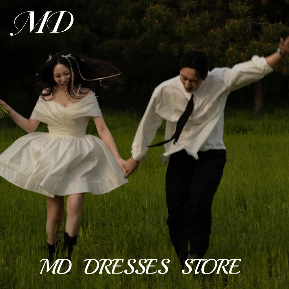 MD Off Shoulder Sweetheart A-line Short Wedding Dress Taffeta Pleat Korea Photoshoot Mini Bridal Gown Customized 2025 웨딩드레스
MD Off Shoulder Sweetheart A-line Short Wedding Dress Taffeta Pleat Korea Photoshoot Mini Bridal Gown Customized 2025 웨딩드레스