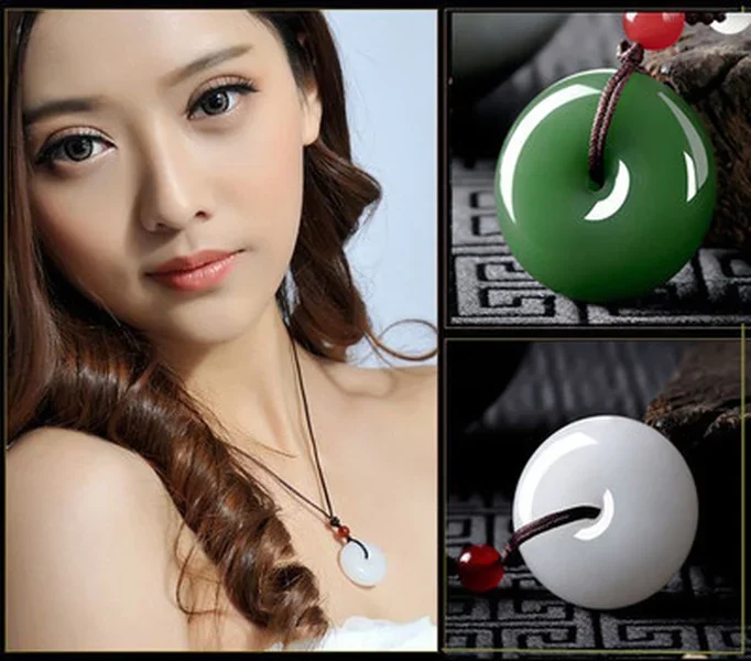 Natural Green Hetian Jade Stone Doughnut Pendant Chinese White Jadeite Jewelry Charm Reiki Amulet Hand Carved Gifts for Women
Natural Green Hetian Jade Stone Doughnut Pendant Chinese White Jadeite Jewelry Charm Reiki Amulet Hand Carved Gifts for Women