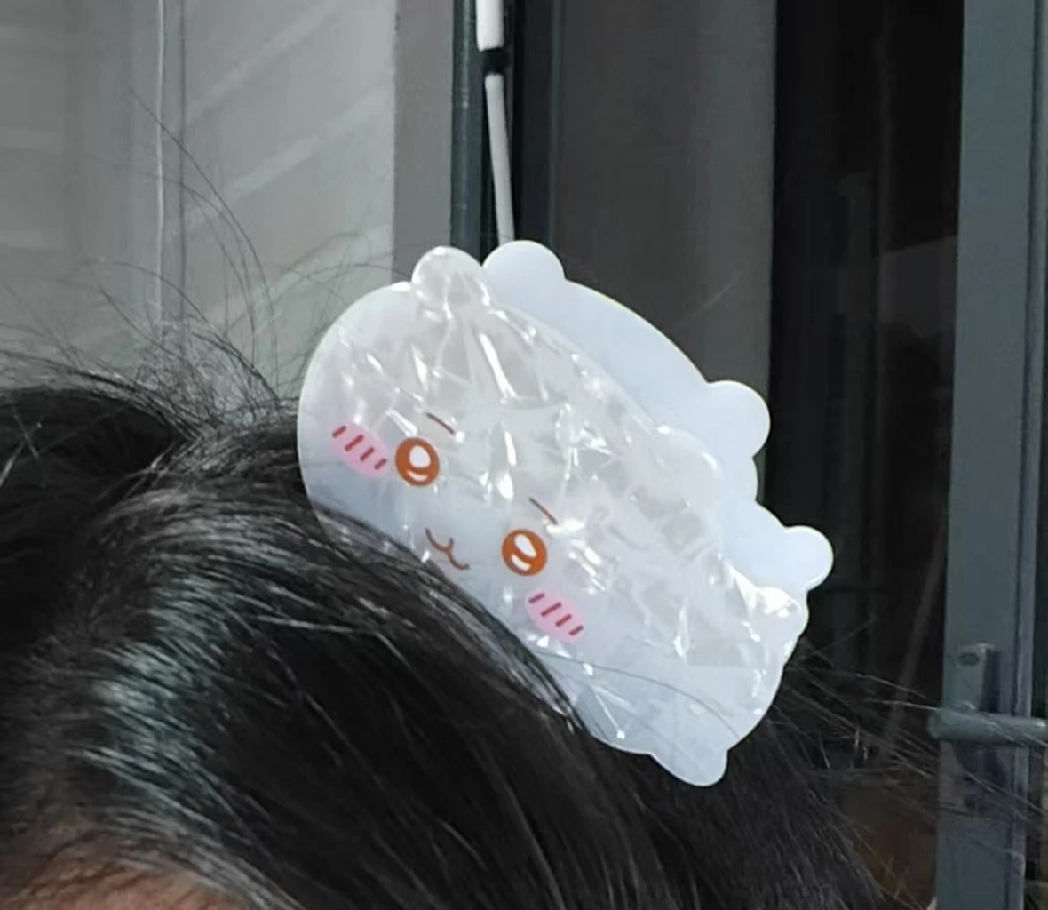 Chiikawas сладкая и очаровательная заколка в виде акулы, чрезвычайно милый подарочный аксессуар, точечные товары Nagano Hachiwera Usagi Chii
Chiikawas сладкая и очаровательная заколка в виде акулы, чрезвычайно милый подарочный аксессуар, точечные товары Nagano Hachiwera Usagi Chii