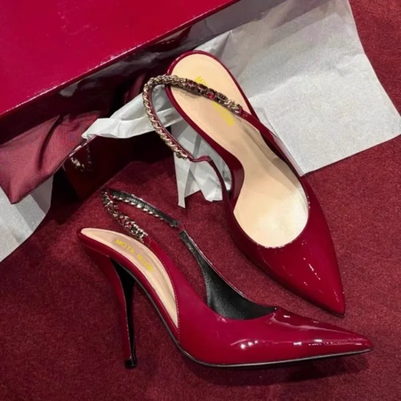 2025 new chain fine high heels female summer new temperament pointy head shallow mouth rear trip strap sandals
2025 new chain fine high heels female summer new temperament pointy head shallow mouth rear trip strap sandals