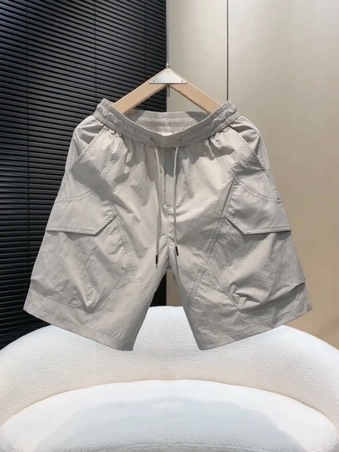 Summer Thin Ice Silk Quick Dry Workwear Shorts Men's Simple Versatile Loose Breathable Beach Five-Quarter Pants with Large Po...
Summer Thin Ice Silk Quick Dry Workwear Shorts Men's Simple Versatile Loose Breathable Beach Five-Quarter Pants with Large Po...