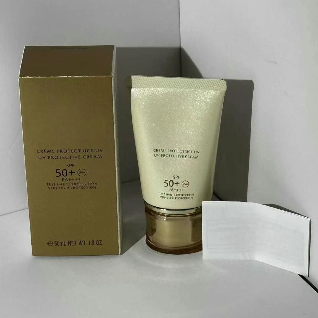 Новое поступление Cosmetics new Creme Poritectrice УФ-защитный крем spf 50+ 50 мл
Новое поступление Cosmetics new Creme Poritectrice УФ-защитный крем spf 50+ 50 мл