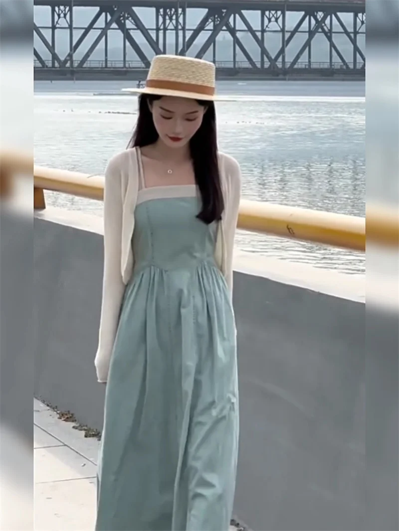 Spring Autumn 2025 Hong Kong Style Retro Slimming Denim Halter Dress Women's Fashion Set with Sun Protection Cardigan Two-Pie...
Spring Autumn 2025 Hong Kong Style Retro Slimming Denim Halter Dress Women's Fashion Set with Sun Protection Cardigan Two-Pie...