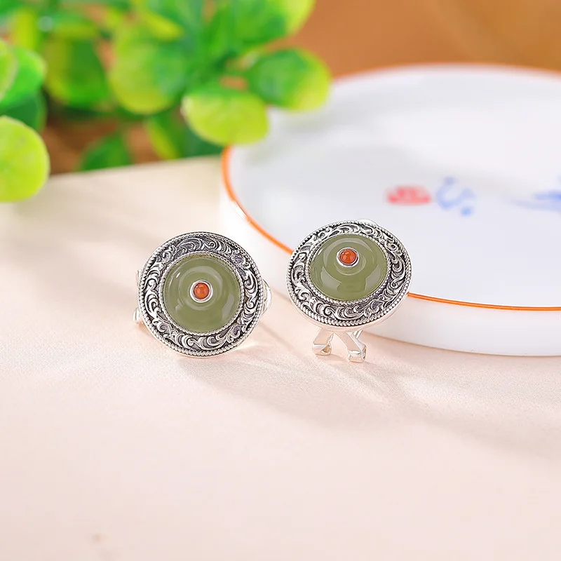 S925 Sterling Silver Hetian Jade South Red Agate Peace Round Grass Pattern Ear Clip Earrings
S925 Sterling Silver Hetian Jade South Red Agate Peace Round Grass Pattern Ear Clip Earrings