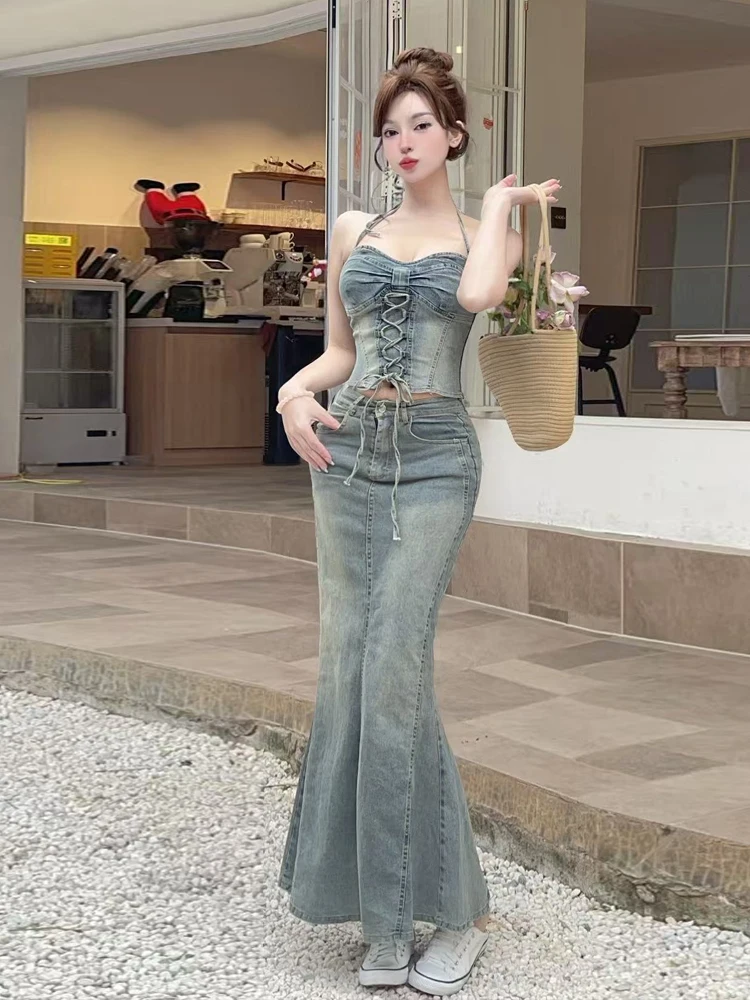 Fashionable Street Style Sexy Girl Denim Tie Back Sleeveless Neck Hanging Beautiful Back High Waist Fish Tail Skirt Retr...
Fashionable Street Style Sexy Girl Denim Tie Back Sleeveless Neck Hanging Beautiful Back High Waist Fish Tail Skirt Retr...