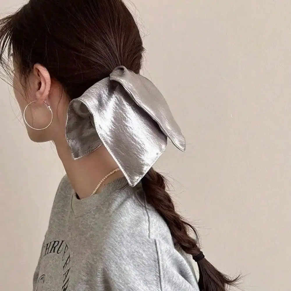 1 Piece Of Korean-Style Shiny Silver Square Scarf, Large Hairband, Women's Low Ponytail Hair Tie, Extra-Large Vintage Square Hair Accessory Hairband, Hair Accessory, Fashionable Headwear, Oversized Strap, Vintage Style, Soft Texture, Silky Fabric,
1 Piece Of Korean-Style Shiny Silver Square Scarf, Large Hairband, Women's Low Ponytail Hair Tie, Extra-Large Vintage Square Hair Accessory Hairband, Hair Accessory, Fashionable Headwear, Oversized Strap, Vintage Style, Soft Texture, Silky Fabric,