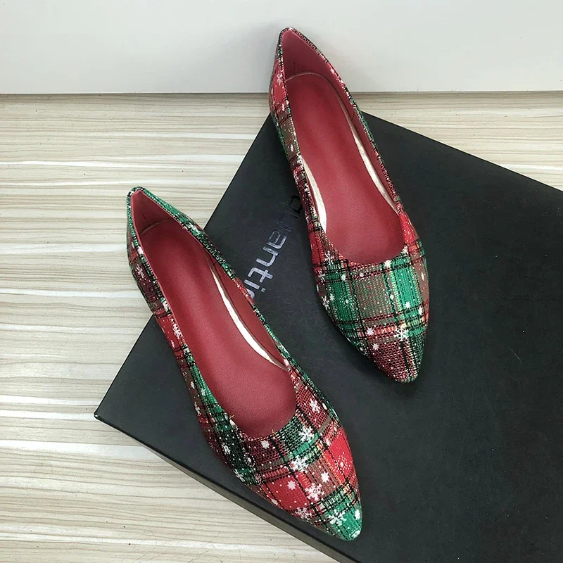 2024 г., весенние женские красные, зеленые туфли на плоской подошве с колокольчиками и снежинками, туфли для девочек с острым носком, на плоском каблуке, маленький размер 33, 34, Зимние каникулы
2024 г., весенние женские красные, зеленые туфли на плоской подошве с колокольчиками и снежинками, туфли для девочек с острым носком, на плоском каблуке, маленький размер 33, 34, Зимние каникулы