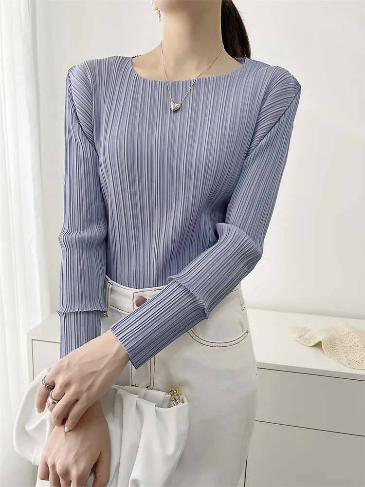 Miyake pleated women's tops fashion casual 2022 autumn new T-shirt long-sleeved round neck folda skinny tees
Miyake pleated women's tops fashion casual 2022 autumn new T-shirt long-sleeved round neck folda skinny tees