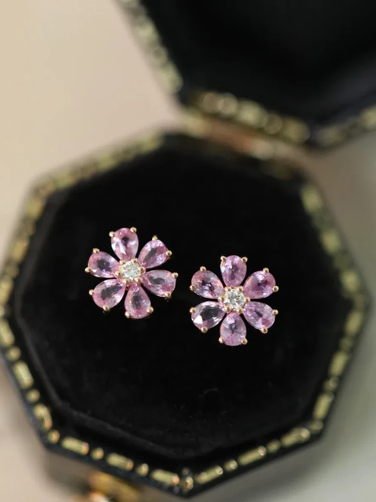 S925 Sterling Silver Women's Stud Earrings Pink Zircon Cherry Blossom Earrings Jewellery for Women Daily Wear Holiday Party Gift
S925 Sterling Silver Women's Stud Earrings Pink Zircon Cherry Blossom Earrings Jewellery for Women Daily Wear Holiday Party Gift